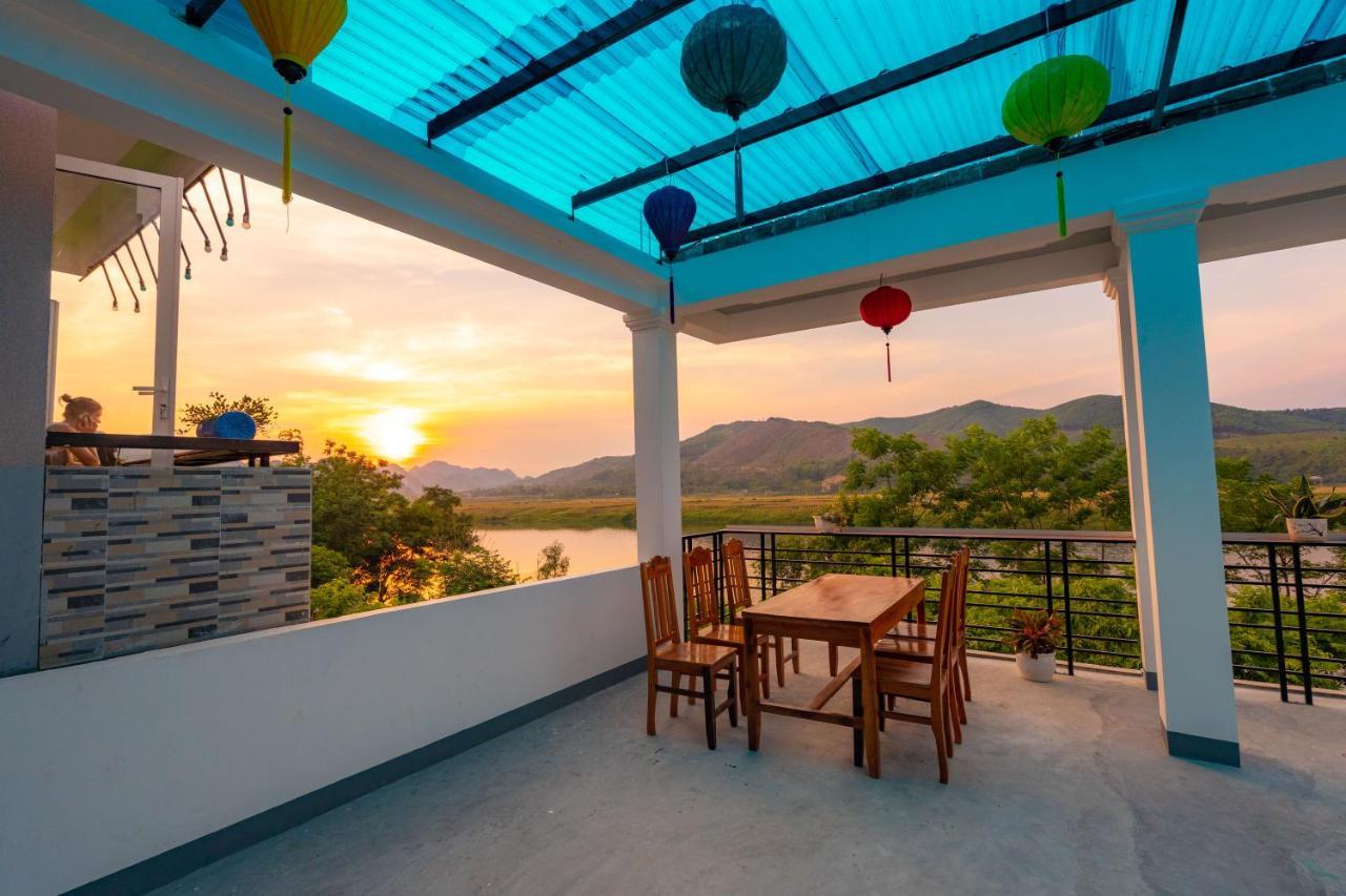 Fami Homestay Фонгня Экстерьер фото